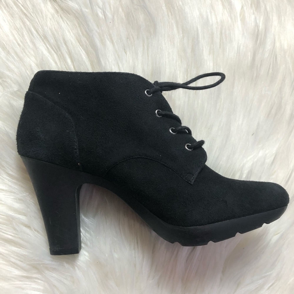 Bandolino Garret Lace Up Heel Boots size 5 1/2